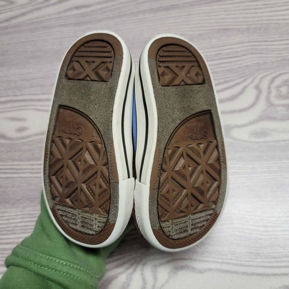 Infant size blue converse size 6 - Picture 3 of 6